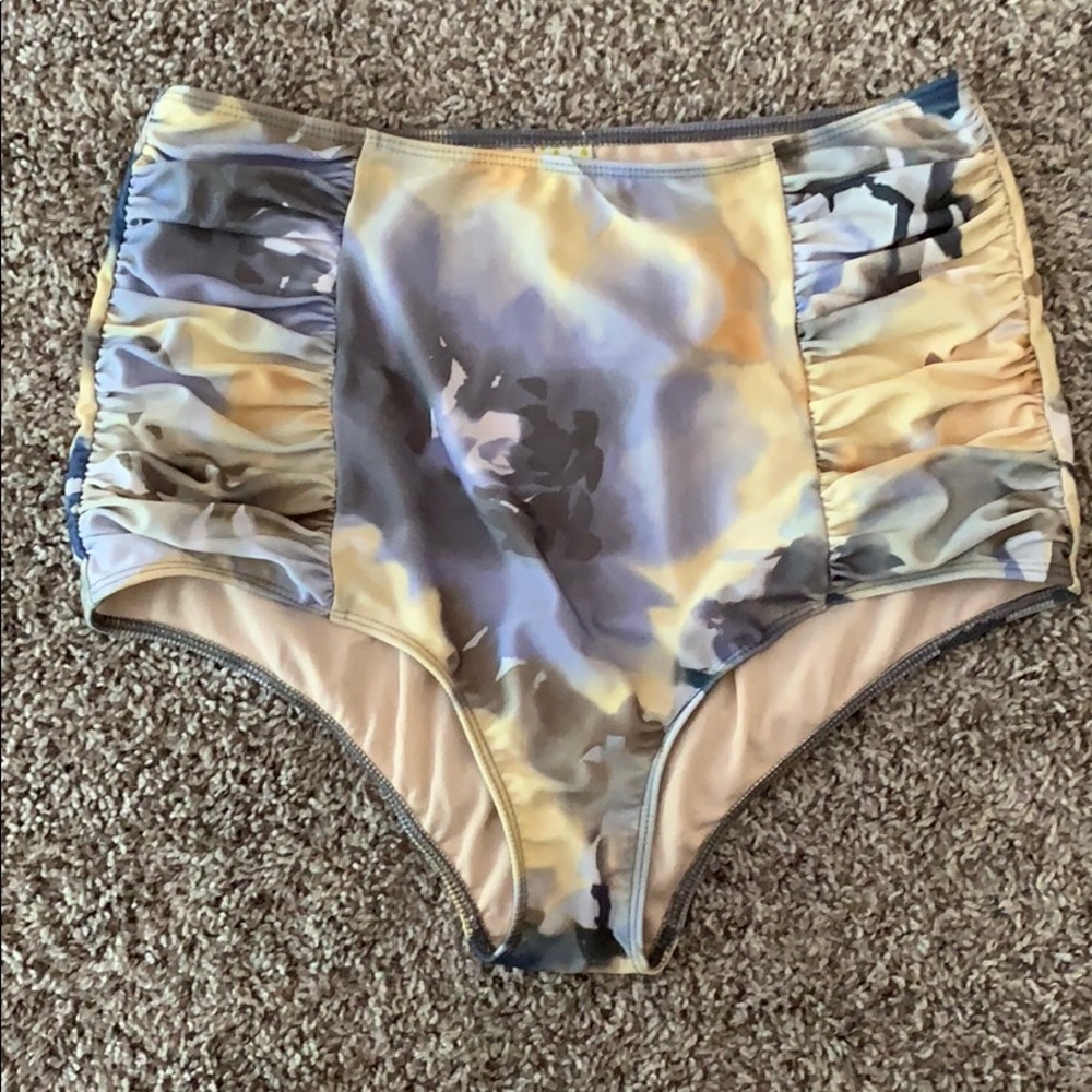 Kortni Jeane High Waisted Swim Bottoms Size L